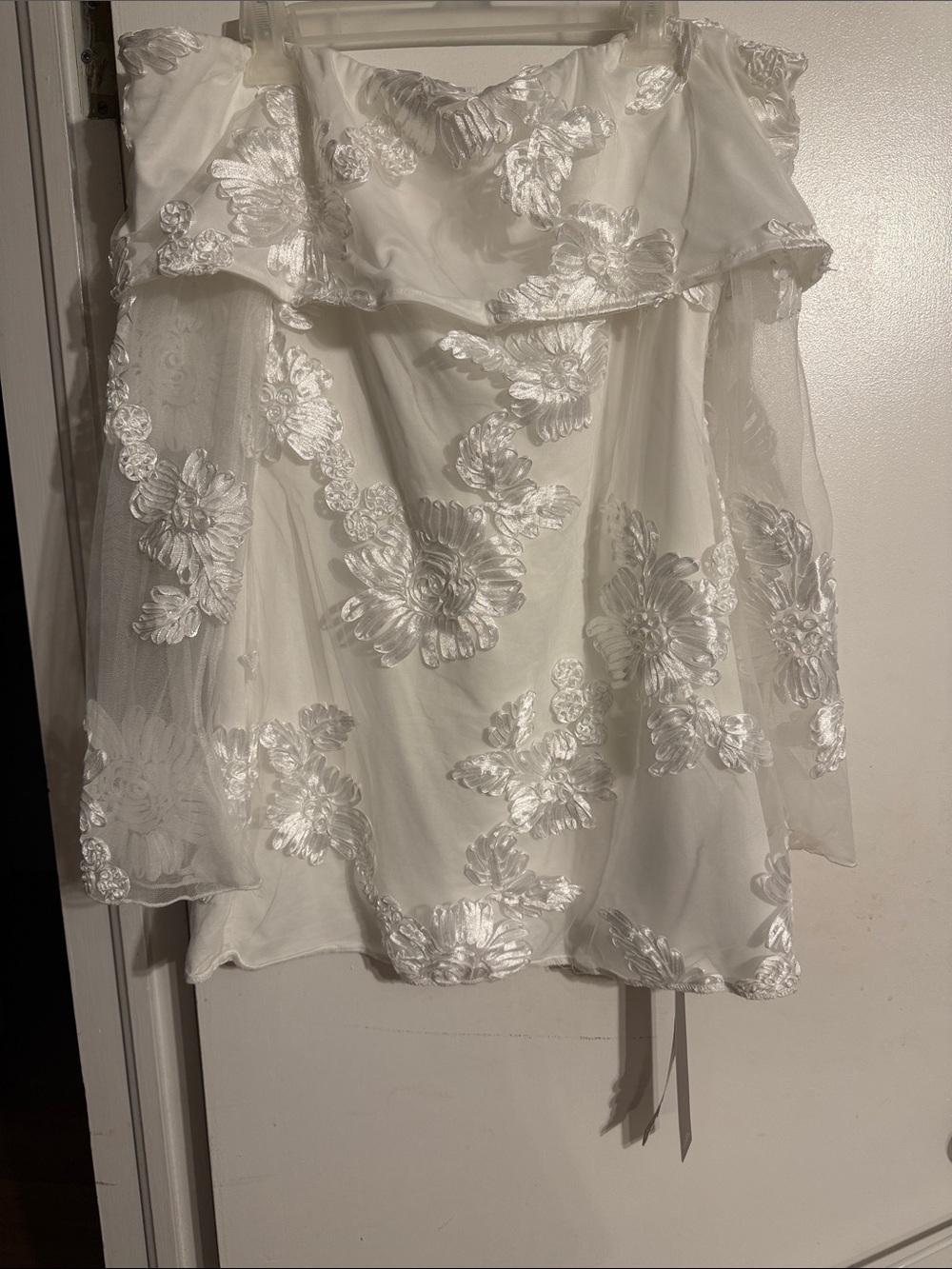 Missguided + Strapless White Floral Applique Mini Dress